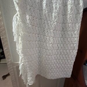 Luxurious White Textured Throw Blanket
